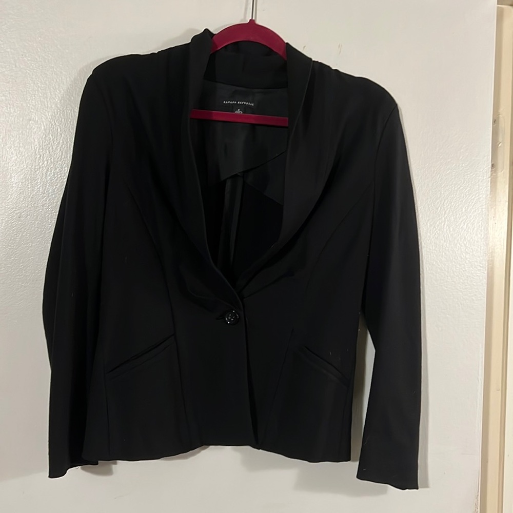Banana Republic black jacket single button closure